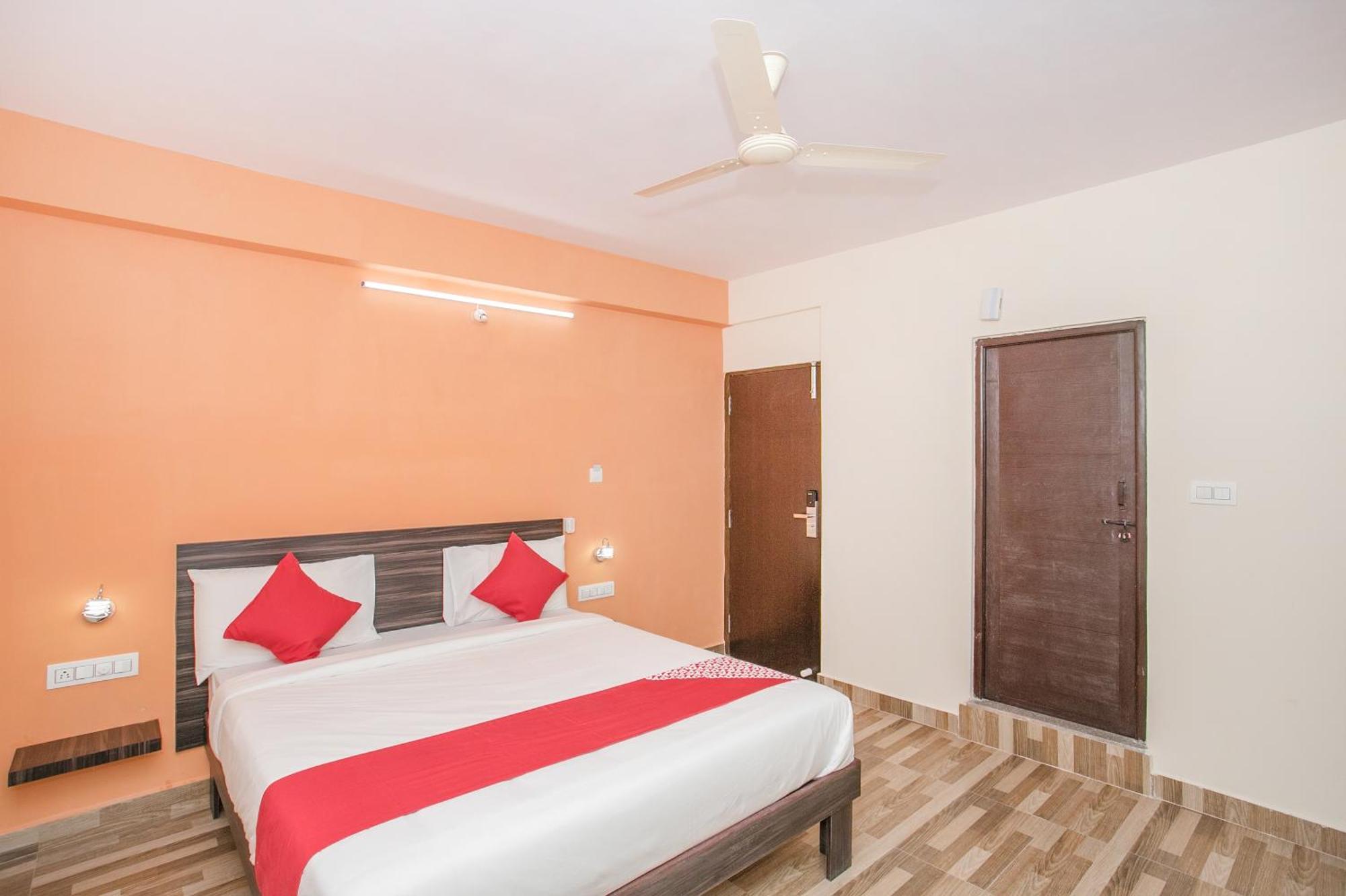 Oyo Hotel Pmr Near Ascendas Park Square Mall Bengaluru Kültér fotó